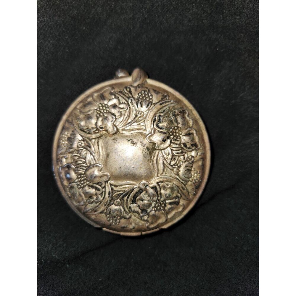Vintage Round Compact with Mirror & Picture Pewter 2.5" Floral Silver/Pewter